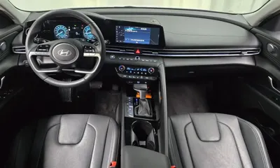 Hyundai Avante 2024, 27560 км, за 17226.8 USD - фото 7