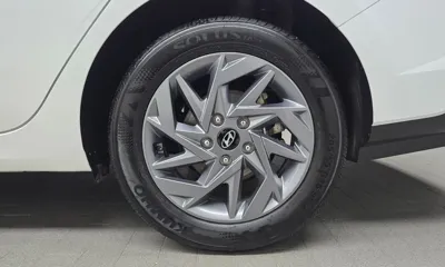 Hyundai Avante 2024, 27560 км, за 17226.8 USD - фото 21