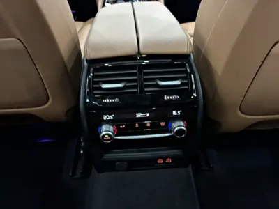 BMW 6 Series GT 2024, 30900 км, за 44238.23 USD - фото 23