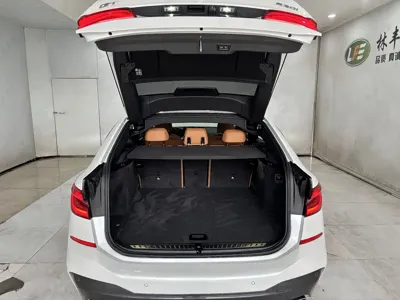 BMW 6 Series GT 2024, 30900 км, за 44238.23 USD - фото 30