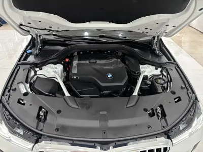 BMW 6 Series GT 2024, 30900 км, за 44238.23 USD - фото 34