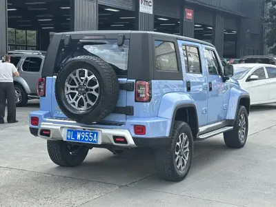 Beijing Off-Road BJ40 2022, 39000 км, за 12966.37 USD