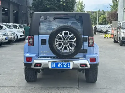 Beijing Off-Road BJ40 2022, 39000 км, за 12966.37 USD