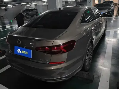Volkswagen Passat 2019, 63500 км, за 12247.41 USD