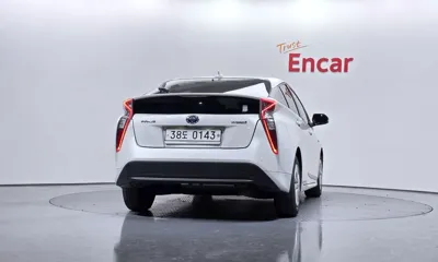 Toyota Prius 2016, 88145 км, за 9448.3 USD