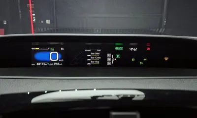 Toyota Prius 2016, 88145 км, за 9448.3 USD - фото 8