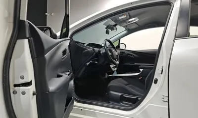 Toyota Prius 2016, 88145 км, за 9448.3 USD - фото 10