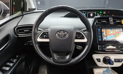 Toyota Prius 2016, 88145 км, за 9448.3 USD - фото 13