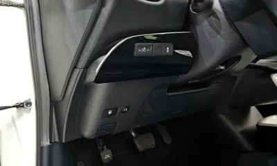Toyota Prius 2016, 88145 км, за 9448.3 USD - фото 17