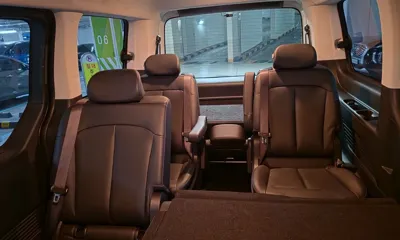 Hyundai Staria 2025, 10000 км, за 18508.74 USD - фото 9