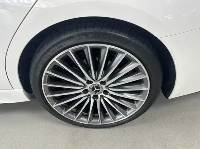 Mercedes-Benz C-Class 2023, 40332 км, за 29210.98 USD