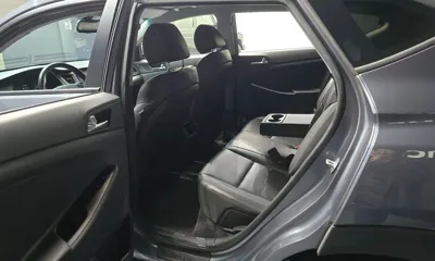 Hyundai Tucson 2016, 96143 км, за 7598.28 USD - фото 11