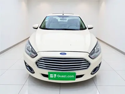 Ford Escort 2015, 146700 км, за 2242.9 USD