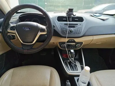 Ford Escort 2015, 146700 км, за 2242.9 USD - фото 10