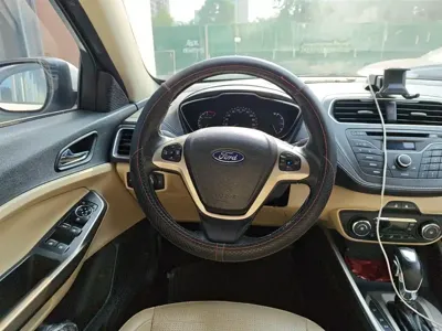 Ford Escort 2015, 146700 км, за 2242.9 USD - фото 11