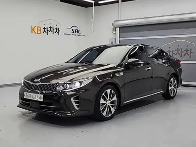 Kia K5 · 2016 год