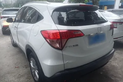 Honda Vezel 2017, 120100 км, за 7799 USD