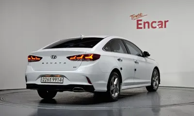 Hyundai Sonata 2018, 80059 км, за 6892.48 USD