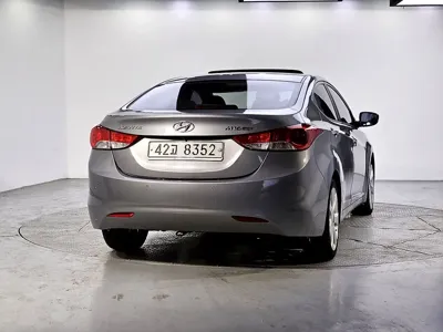Hyundai Avante 2011, 161347 км, за 2112.58 USD