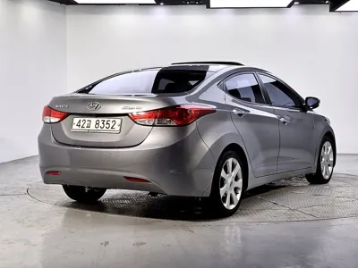 Hyundai Avante 2011, 161347 км, за 2112.58 USD
