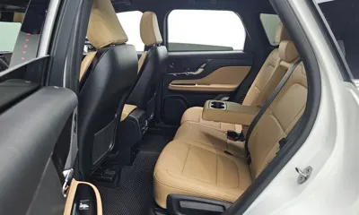 Lincoln Corsair 2021, 55070 км, за 18054.76 USD - фото 11