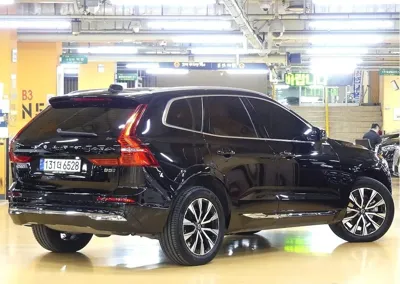 Volvo XC60 2024, 28600 км, за 32820.32 USD