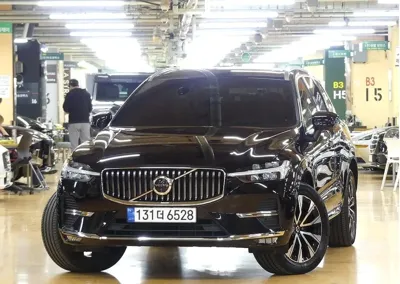 Volvo XC60 2024, 28600 км, за 32820.32 USD