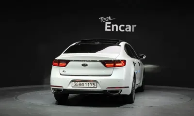 Kia K7 2018, 115648 км, за 9055.38 USD