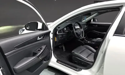 Kia K7 2018, 115648 км, за 9055.38 USD - фото 10