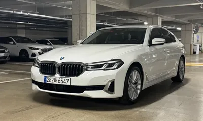 BMW 5-Series · 2023 год
