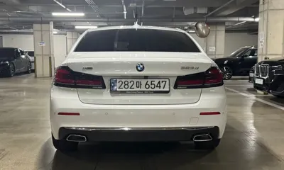 BMW 5-Series 2023, 58542 км, за 27241.7 USD