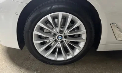 BMW 5-Series 2023, 58542 км, за 27241.7 USD