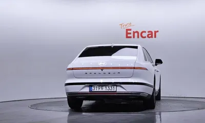 Hyundai Grandeur 2023, 41272 км, за 21647.27 USD