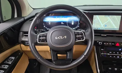 Kia Canival 2023, 26576 км, за 20691.01 USD - фото 13
