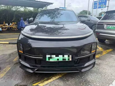 Li Auto Li L9 2023, 61000 км, за 36770.77 USD