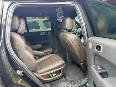 Li Auto Li L9 2023, 61000 км, за 36770.77 USD