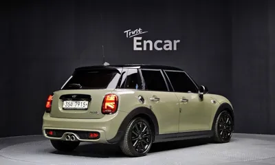 MINI Cooper 2019, 78306 км, за 10936.4 USD
