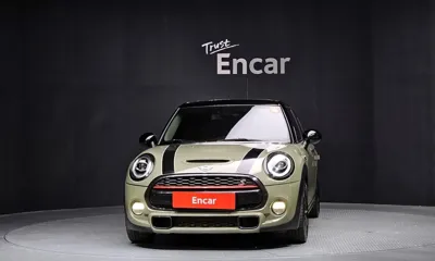 MINI Cooper 2019, 78306 км, за 10936.4 USD