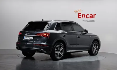 Audi Q5 2022, 53742 км, за 26362.73 USD