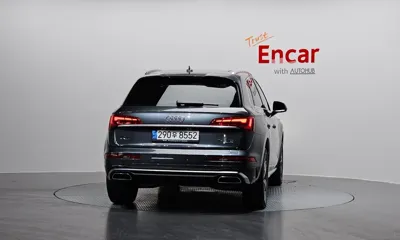 Audi Q5 2022, 53742 км, за 26362.73 USD