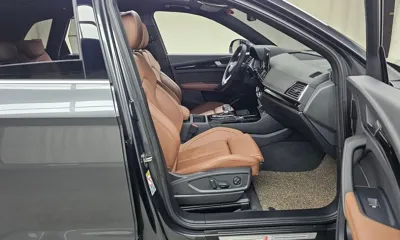Audi Q5 2022, 53742 км, за 26362.73 USD - фото 11
