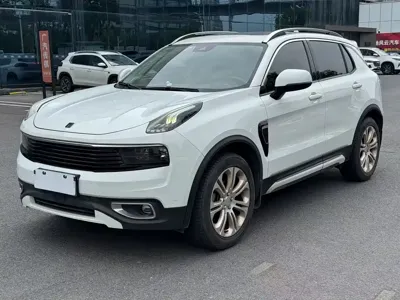Lynk & Co 01 · 2018 год
