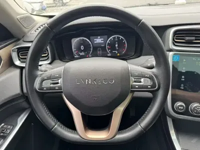 Lynk & Co 01 2018, 89000 км, за 6188.39 USD - фото 8