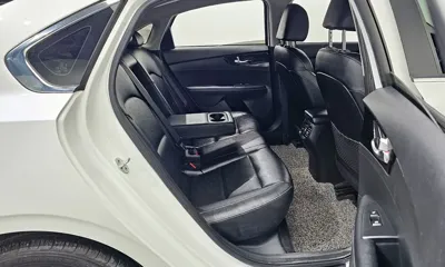 Kia K3 2021, 52597 км, за 10439.38 USD - фото 11