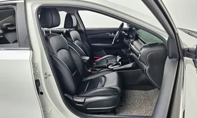 Kia K3 2021, 52597 км, за 10439.38 USD - фото 12
