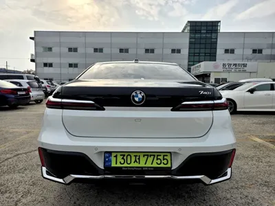 BMW 7-Series 2023, 52066 км, за 70207.35 USD