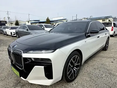 BMW 7-Series 2023, 52066 км, за 70207.35 USD