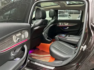 Mercedes-Benz E-Class 2021, 68000 км, за 36491.35 USD