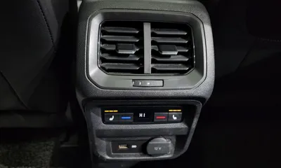 Volkswagen Tiguan 2020, 96826 км, за 13214.4 USD - фото 18