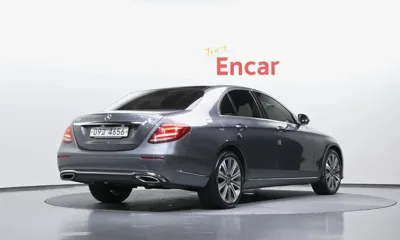 Mercedes-Benz E-Class 2018, 75897 км, за 14886.56 USD